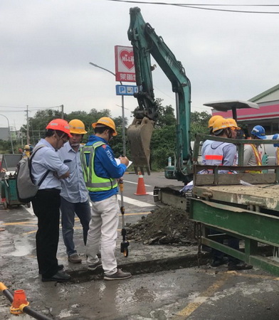 雲林元長管路開挖