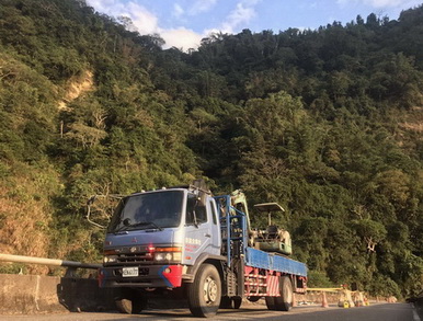 雲林怪手挖土機